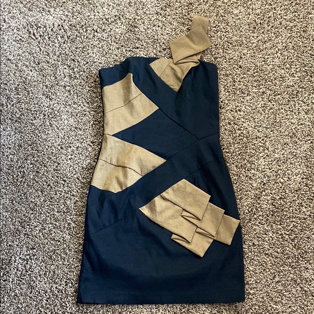 Vintage Black and Gold Women's Dress
